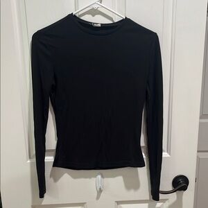 Fitted Black Long Sleeve Tee